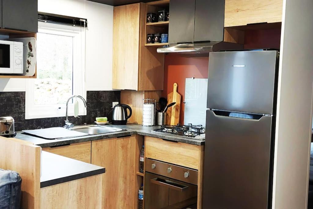Mobil-home Spacieux Et Confortable Avec Terrasse Bien Exposee Ferienhaus